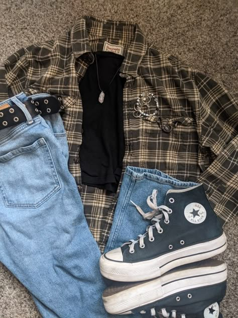 Grunge Outfits Men Winter, Masc Flannel Outfits, Grunge Ftm Outfits, Y2k Flannel Outfits, 90s Masc Outfits, Mens Grunge Outfits 90s, Flannel Masc Outfits, Grunge X Academia, Soft Grunge Men