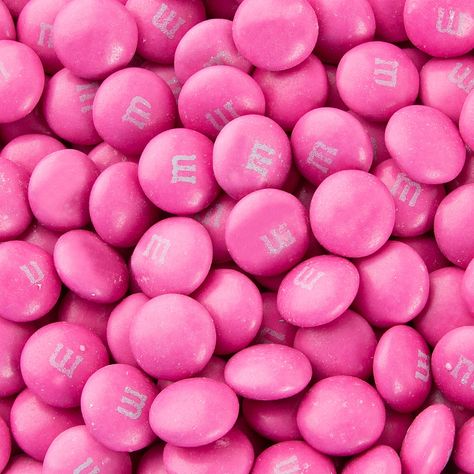 Pink Candies, M&m's Chocolate, Candy Buttons, Tout Rose, Chocolate Candies, Pink Foods, Pink Life, Pastel Pink Aesthetic, Pink M