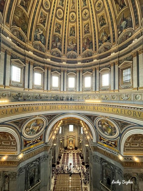 Basilique Saint-Pierre de Rome Wonder Of The Seas, Le Vatican, Royal Caribbean, Eiffel Tower Inside, Barcelona Cathedral, Eiffel Tower, Rome, Tower, Wonder