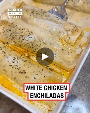 White Chicken Enchiladas, Chicken Enchilada, White Chicken, Food Chicken, Chicken Enchiladas, Mexican Dishes, Meat Dishes, Food And Recipes, Creamy White