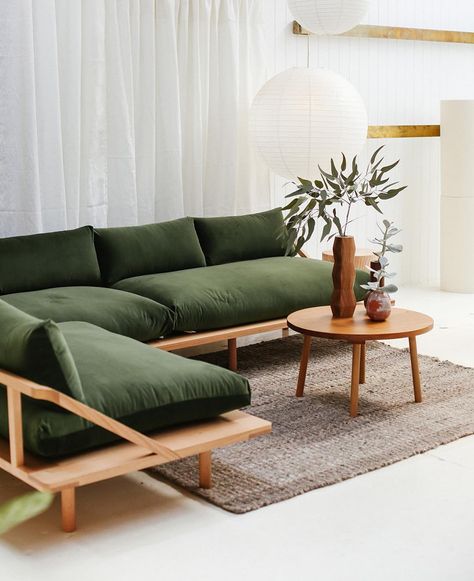 Pop and Scott on Instagram: “Our L Dreamer creates the perfect cosy corner 🍁 shot by @jessicatremp” Forest Lounge, Green Couches, Couch Inspiration, Daybed Styles, Pop And Scott, Corner Lounge, Futon Cushions, Corner Seat, Green Sofa