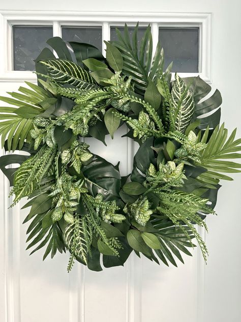 Tropical summer greenery wreath, year round wreath, everyday wreath, Hawaiian wreath, tropical wedding wreath, luau party palm wreath Beach Wreath Ideas, Palm Wreath, Hawaiian Garland, Hawaiian Wreath, Summer Greenery, Tropical Wreath, Hawaii Christmas, Eclectic Cottage, Tropical Greenery