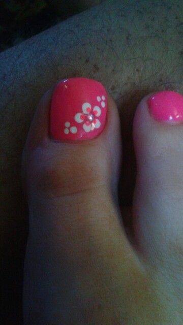 Pedicure Flowers Toenails, Pink Toe Nails With Flower Design, Flower Toes Designs, Summer Fingernail Designs, Hot Pink Toes With Design, Flowers On Toe Nails, Flower Toenail Designs, Flower On Toe Nail, Toenail Art Designs Easy