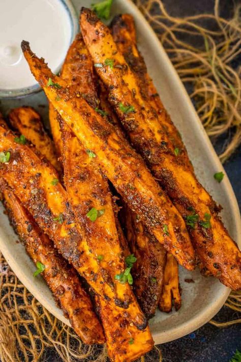 Sweet Potato Wedges Oven, Roasted Sweet Potato Wedges, Baked Sweet Potato Wedges, Sweet Potato Oven, Sweet Potato Side Dish, Sweet Potato Recipes Roasted, Sweet Potato Sides, Oven Roasted Sweet Potatoes, Best Baked Potato