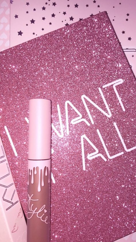 Kylie cosmetics 😍 Kylie Cosmetics Wallpaper, Cosmetics Wallpaper, Highlight Inspiration, Cosmetics Design, Gold Highlight, Luxury Lipstick, Pink Powder, Style Wallpaper, Beauty Brushes