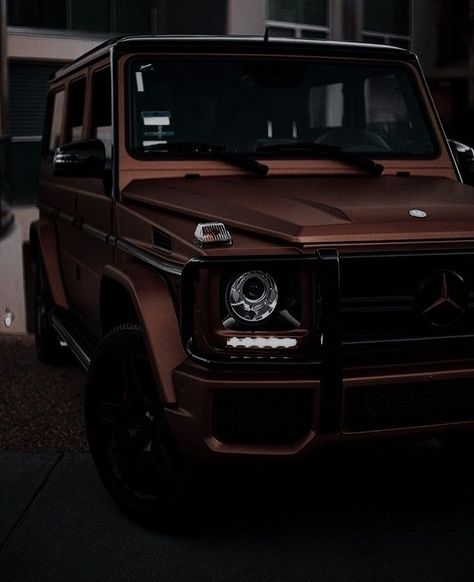 G Wagon Matte Black, Gold Mercedes, مرسيدس بنز, Mercedes G Wagon, Mercedes Benz S, The Painter, Mercedes Benz Cars, Super Luxury Cars, Luxury Aesthetic