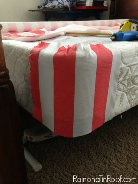 Queen Box Spring, Diy Bed Skirt, Sharing Bed, Upholstered Box Springs, Mattress Box, Box Spring Cover, Fabric Covered Boxes, Sweet House, Box Springs