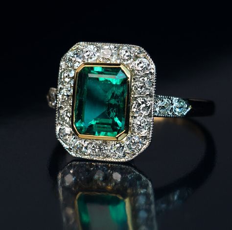 Emerald Diamond Engagement Ring, Antique Style Engagement Rings, Engagement Ring Emerald, Emerald Ring Engagement Diamond, Edwardian Ring, Antique Engagement Ring, Yellow Engagement Rings, Faberge Eggs, Antique Engagement