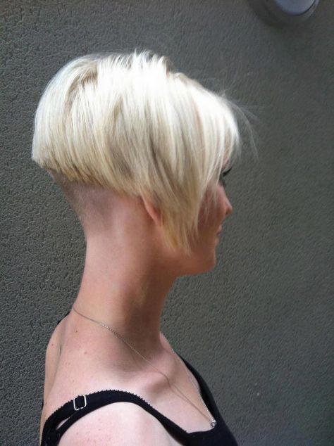 buzzed nape Bob Balayage, Undercut Bob Haircut, Melena Bob, Hairstyles Undercut, Line Bob Haircut, Undercut Bob, Clipper Cut, Balayage Bob, Stacked Bob Hairstyles