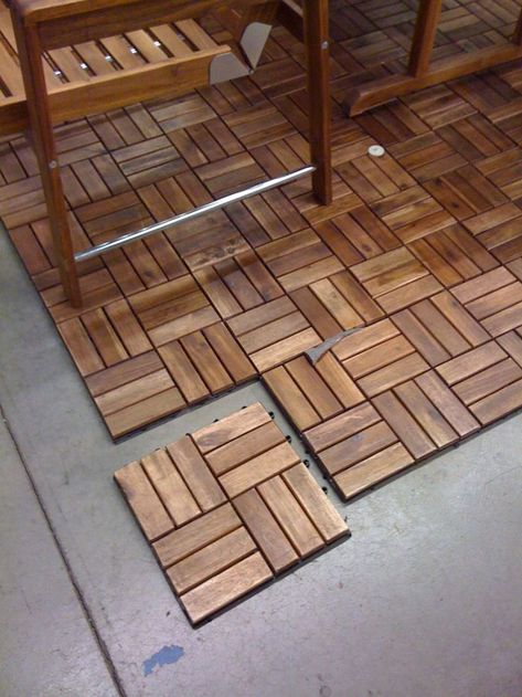 Outdoor Patio Flooring, Small Brick Patio, Deck Tiles Patio, Gray Patio Furniture, Wood Deck Tiles, Ikea Outdoor, Cheap Patio Furniture, Courtyard Ideas, Ikea Wood