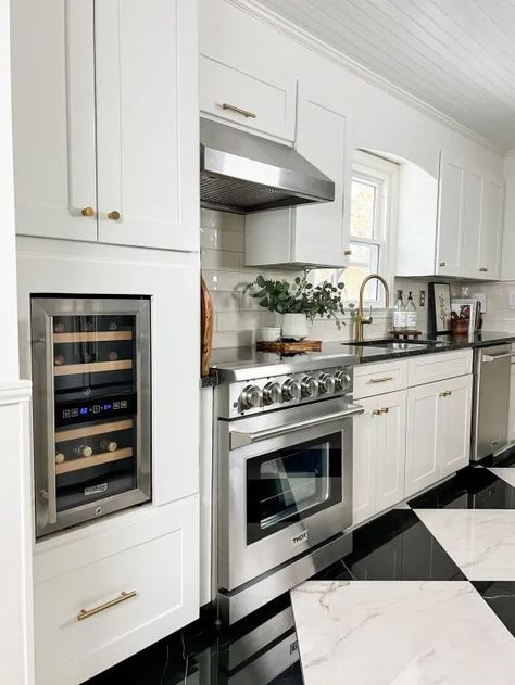 Lela Burris galley kitchen remodel Kitchen With Sink And Range On Same Wall, Thor Electric Range, Thor Kitchen Appliances, Electric Oven Kitchen, Modern Kitchen Stove Design, Thor Range In Kitchen, Oven With Hood, Range Top Kitchen, Thor Appliances In Kitchen