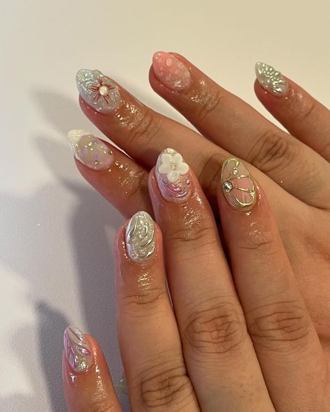 Short Nail Designs 3d, 3d Short Nail Designs, Cute Short Oval Nails, Short 3d Nail Designs, Ethereal Nails Short, Cute Nails Short Almond, Nail Inspired Short, Freestyle Nails Short, Very Short Nails Design