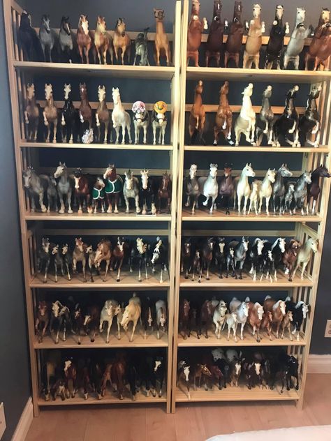 Breyer Horse Collection, Horse Storage, Horse Room Decor, Easy Smores, Horse Room, Horse Club, Toy Horses, Grandma's House, Shed Homes