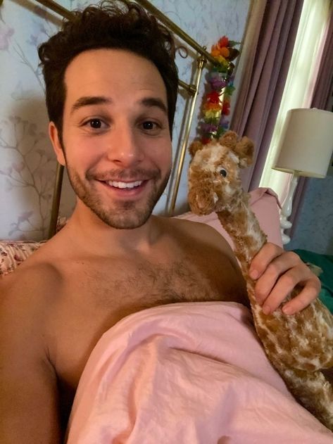 Skylar Astin, Glee, Celebrity Crush, Actresses, Actors, Google Search, Celebrities