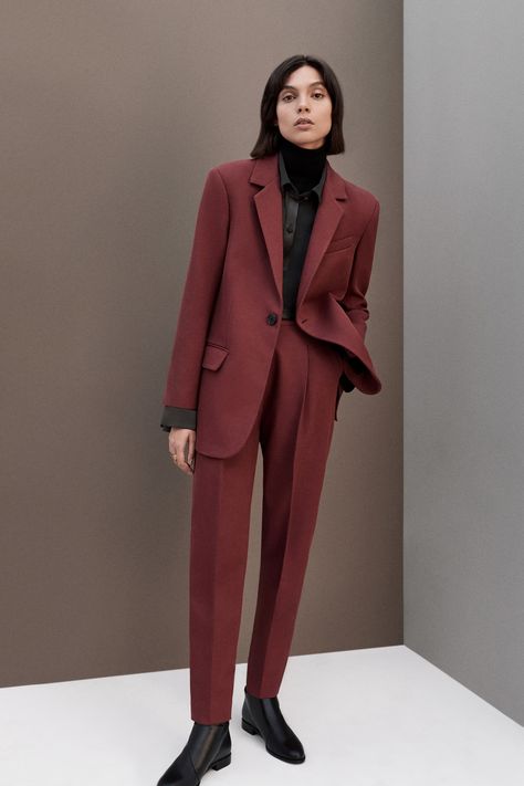 Woman In Suit, Woman Suit Fashion, Red Suit, Professional Outfits, Formal Outfit, Suit Fashion, Looks Vintage, Classy Outfits, Aesthetic Clothes