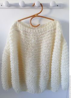 Grande première : je me suis tricoté un pull pour moi. Record du monde personnel : il est tombé de mes aiguilles... Diy Tricot, Pull Mohair, Room Looks, Knitted Wit, Vintage Kids, Diy Knitting, Knitwear Design, Chunky Sweater, Knit Outfit