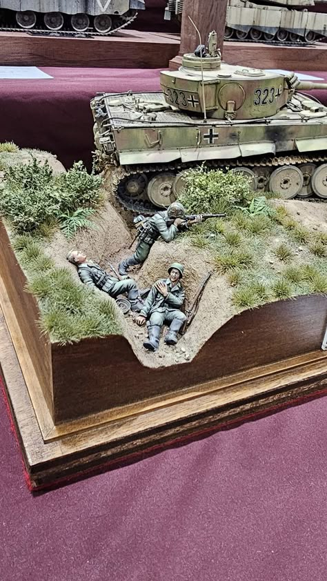 Tank Diorama, Ww2 Diorama, Model Train Display, Soldier Drawing, Dragon Tattoo Art, Scale Model Building, Dangerous Jobs, Avatar Funny, German Soldiers Ww2