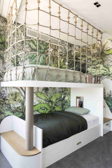 Jungle Bedroom Kids, Jungle Bedroom Theme, Jungle Theme Rooms, Kids Jungle Room, Jungle Themed Bedroom, Nature Luxury, Background Bedroom, Custom Bunk Beds, Jungle Bedroom