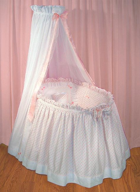 Pink Bassinet. Bassinet Skirts, Baby Memorabilia, Kate Baby, Crib Liners, Baby Crib Bumpers, Nursery Bassinet, Baby Doll Bed, Baby Cradle, Kit Bebe