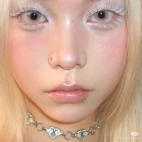 #makeup #makeupinspo #unique #aespa White Eyeshadow Makeup Looks, White Bunny Makeup, White Lashes Makeup, Cold Makeup Aesthetic, Albino Makeup, Tooth Fairy Makeup, Etheral Aethstetic, White Base Makeup, Xhs Makeup