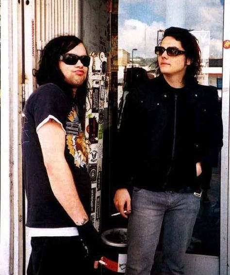 Bert McCracken of The Used and Gerard Way of My Chemical Romance. I <3 these men. Bert Mccracken, Rawr Xd, Mikey Way, Emo Kid, The Used, Frank Iero, Gerard Way, Emo Bands, My Chemical