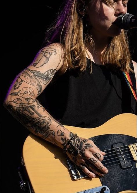 Julian Baker Tattoos, Julien Baker Back Tattoo, Boygenius Concert Outfit Ideas, Julien Baker Tattoo Ideas, Boygenius Tattoo Ideas, Julien Baker Tattoo, Boygenius Tattoo, Baker Tattoo, Julian Baker