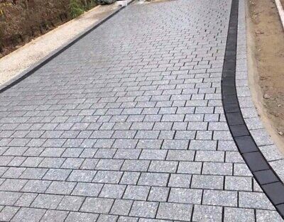 Limestone Driveway, Cottage Driveway, Driveway Pavers Design, Grey Block Paving, Paving Edging, Block Paving Driveway, Driveway Blocks, Garden Ideas Driveway, Paving Texture