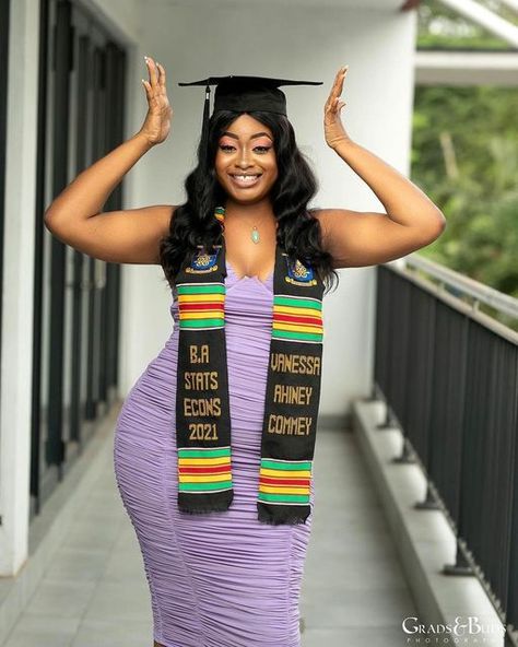 Graduation Sash and Stoles on Instagram: "One of the best pictures in our archives 😩❤️ UG graduation is back soon and we can’t wait🎓 📸; @gradsnbudsphoto #UGgraduation #Legongraduation #Classof2022 #Kente #Sash #Ghgraduations" Kente Stole Graduation, Sash For Graduation, Graduation Shoot, Graduation Cap Decoration Diy, Haitian Flag, Graduation Sash, Graduation Photography Poses, Graduation Picture, Cap Decoration