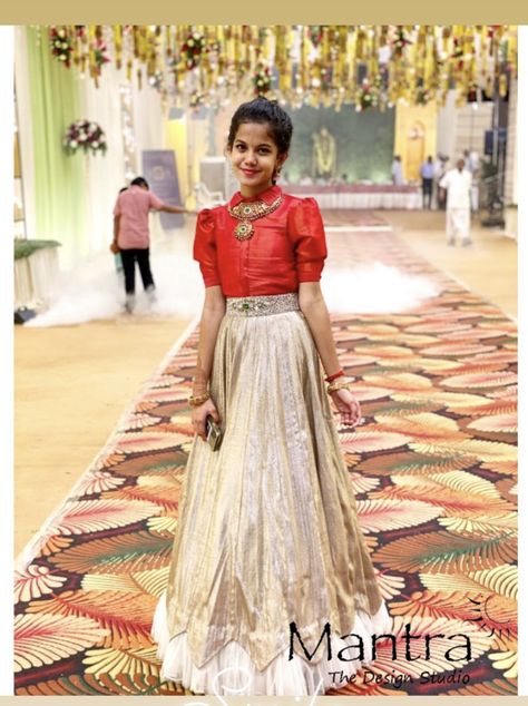 Crop Top Dresses Indian, Jackard Blouse Design, Kids Lahenga Ideas, Long Skirts For Kids, Girls Crop Tops Lehnga, Pattu Lehenga Blouse Designs Crop Tops, Pattu Crop Top Blouse Designs, Blouse For Lehenga Crop Tops, Gagra Choli Fashion For Kids