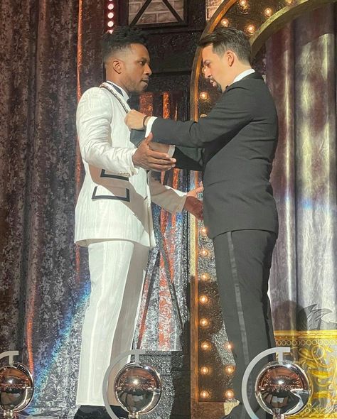 Leslie Odom Jr And Lin Manuel Miranda, Lin Miranda, Hamilton Aesthetic, Cast Of Hamilton, Hamilton Cast, Leslie Odom, Hamilton Jokes, Ham Sandwich, Leslie Odom Jr