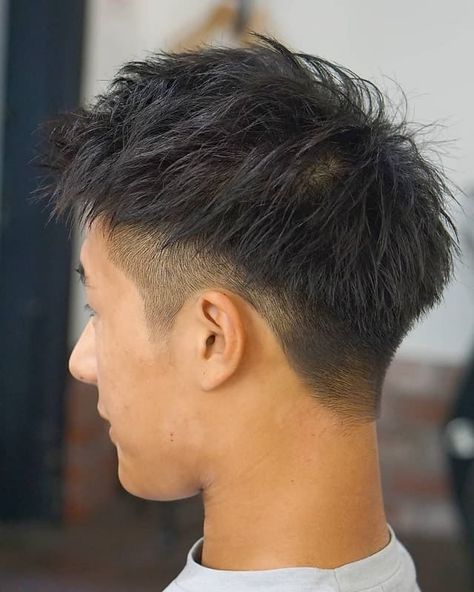 Two Block Fade, Fringe Haircut Men Asian, Kpop Undercut, Undercut Korean, Korean Male Hairstyle Short, Asian Hair Undercut, Korean Haircut Men, Mens Haircut Back, Asian Haircuts