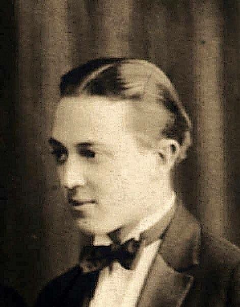 Bix Beiderbecke, Cool Jazz, Old Music, Jazz Musicians, Trumpeter, Old Hollywood, Musician, Hollywood, Historical Figures