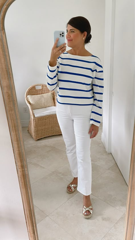 Hamptons Clothing Style Summer, Cute Mother's Day Outfits, Casual Outfits Summer 2025, East Coast Preppy Aesthetic, Tuckernuck Outfits, Spring European Fashion, Blue And White Outfit Ideas Casual, Nantucket Fall Outfit, Nantucket Aesthetic Clothes