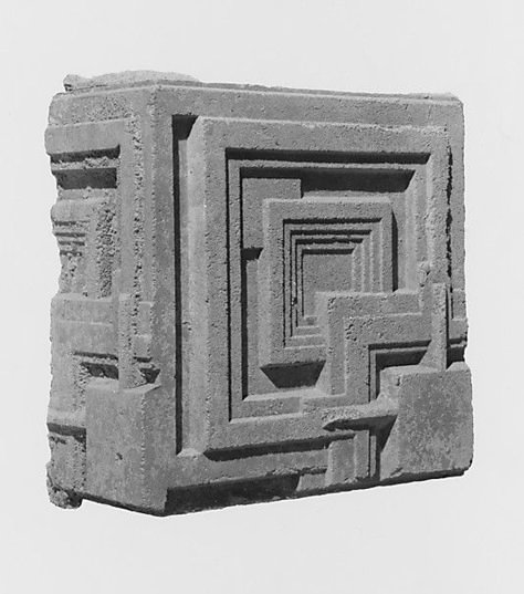 Frank Lloyd Wright Art, Ennis House, Frank Lloyd Wright Architecture, Frank Lloyd Wright Buildings, Concrete Casting, Frank Lloyd Wright Homes, New Architecture, Concrete Block, Walter Gropius