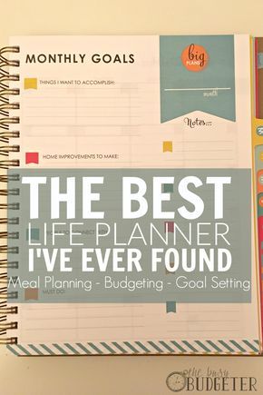 The Living Well Planner Review - The Best Life Planner I've Found! Living Well Planner, Busy Budgeter, Planner Review, Simple Planner, Planner Pdf, Organizing Systems, Erin Condren Life Planner, Blog Planner, Home Management