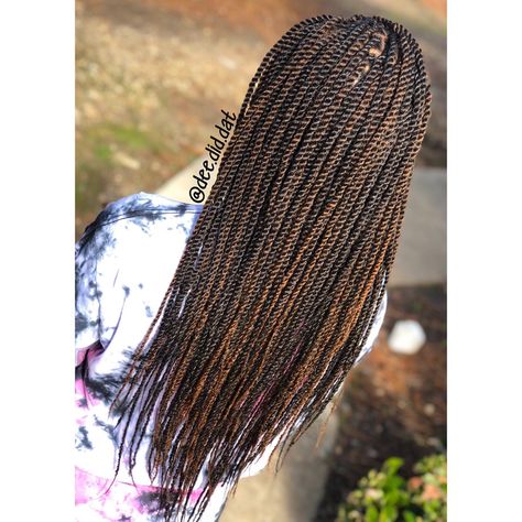 small marley twists . Protective styles by @dee.did.dat on instagram ! Small Rope Twist Braids, Small Marley Twists Long, Marley Twists Long, Small Rope Twist, Small Marley Twists, Twists Protective Styles, Rope Twist Braids, Marley Twist Hairstyles, Marley Twist