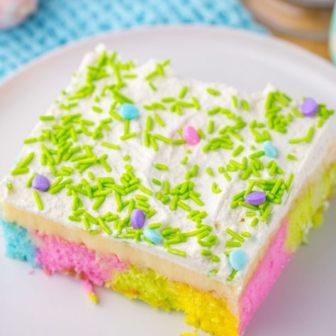 Easter Poke Cake Easter Poke Cake, Shake Recipes Healthy, Homemade Marshmallow Recipe, Princess Pinky Girl, Pinky Girl, Easter Gathering, Easter Sweets, Slice Of Cake, Poke Cake Recipes