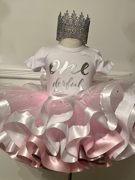 Cake Smash Photo Shoot, Onederful Birthday, First Birthday Tutu, 1st Birthday Tutu, Tutu Birthday, Birthday Tutu Outfit, First Birthday Outfit, Fancy Nancy