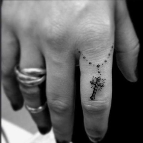 Index Finger Tattoo Cross Tattoo Meaning, Tatoo Dog, Small Cross Tattoo, Rosary Tattoo, Dr Woo, Finger Tattoo For Women, Finger Tats, Finger Tattoo Designs, Religious Tattoo