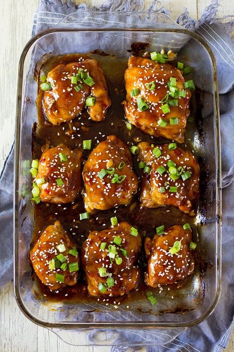 Sticky Chicken Thighs, Easy Asian Chicken, Asian Chicken Thighs, Chicken Thighs In Oven, Baked Boneless Chicken Thighs, Boneless Skinless Chicken Thigh Recipes, Skinless Chicken Thigh Recipes, Spicy Asian Chicken, Chicken Thights Recipes