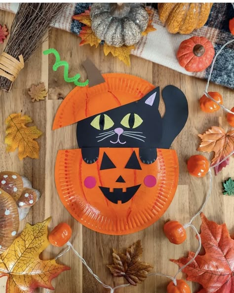 Bricolage D'halloween, Halloween Cat Art, Fall Halloween Decorations, Halloween Bricolage, Halloween Pumpkin Crafts, Bricolage Halloween, Pumpkin Diy, Halloween Crafts Preschool, Halloween Creative