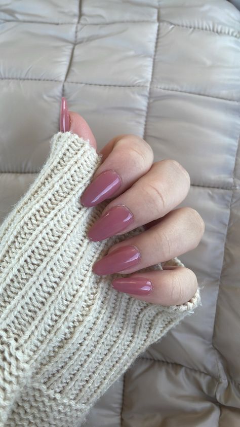 Dusty Rose Acrylic Nails, Desert Rose Nails Wedding, Dusty Pink Fall Nails, Dusty Pink Almond Nails, Almond Dusty Rose Nails, Dusty Rose Nails, Fall Acrylic, Fall Acrylic Nails, Rose Nails