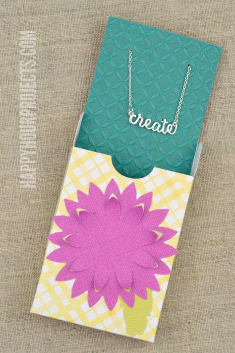 How to Make a Jewelry Gift Box | Easy Die-Cut Project at www.happyhourprojects.com Diy Necklace Gift Box, Diy Jewelry Gift Box, Jewerly Box Diy, Big Gift Boxes, Diy Jewelry Gifts, Necklace Gift Box, Easy Jewelry, Creative Valentines, Diy Valentines Crafts