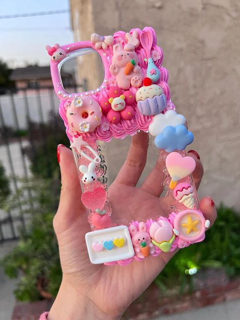 Decoden Charms, Decoden Phone Cases, Decoden Diy, Decoden Case, All Iphone Models, Pinterest Life, Decoden Phone Case, Bratz Inspired Outfits, Fun Wallpaper