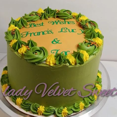 Green And Yellow Birthday Cake, Green And Yellow Cake, Butter Cream Cake, Green Birthday Cakes, Double Layer Cake, Green Cake, Cool Cake Designs, Yellow Cake, Sheet Cake