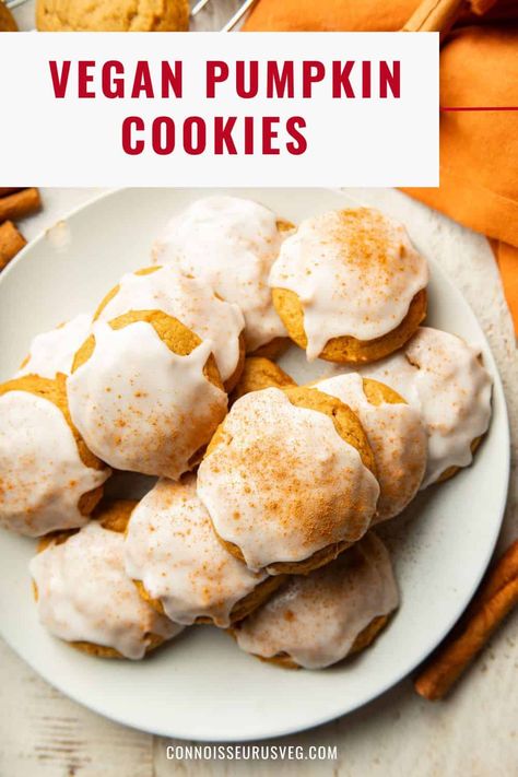 Vegan Pumpkin Cookies, Soft Pumpkin Cookies, Vanilla Glaze, Cookie Flavors, Fall Cookies, Vegan Comfort Food, Spice Cookies, Vegan Thanksgiving, Fall Food