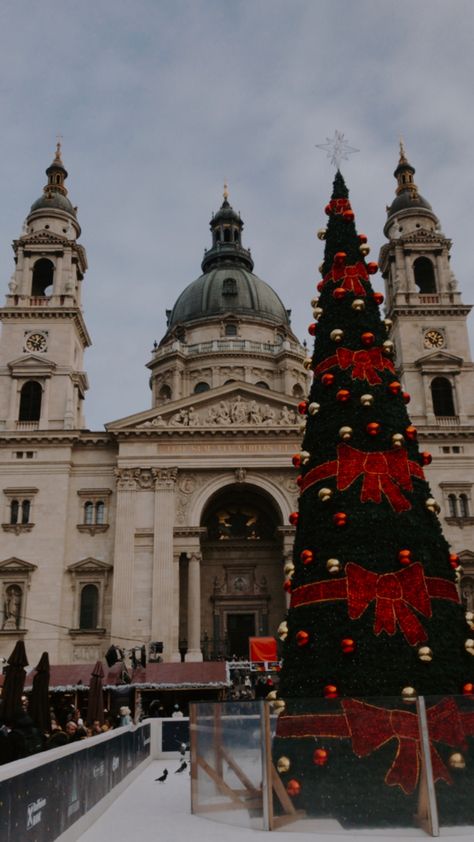 Budapest Christmas Aesthetic, Christmas In Budapest, Budapest Christmas, Christmas Moodboard, Europe Christmas, December Aesthetic, Dominik Szoboszlai, European Christmas, Christmas In Europe