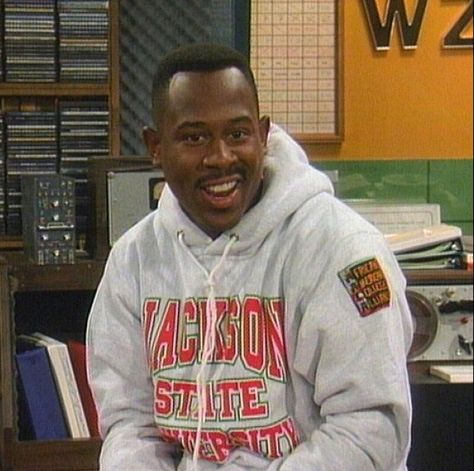 Martin Lawrence Martin Lawrence 90s Outfits, Martin Lawrence Show, African American Clothing, 90s Black Men, Martin Show, 90s Sitcoms, Martin Lawrence, 90s Hoodie, Old School Fashion