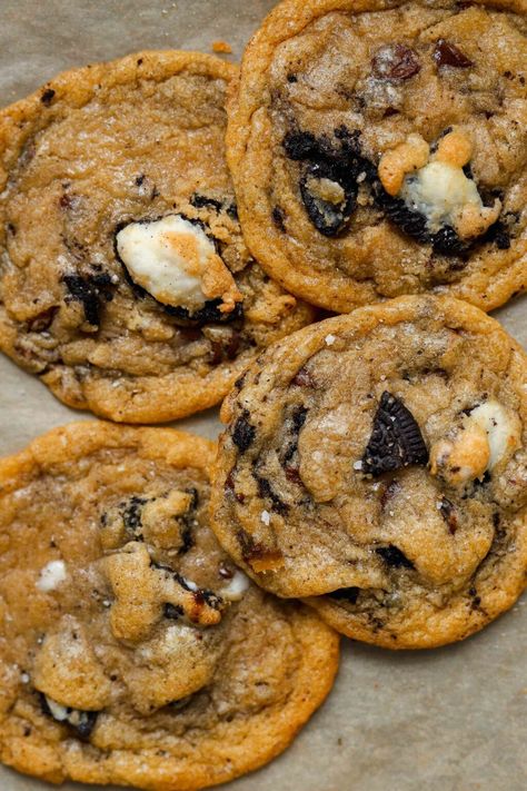 Vegan Oreo Cookies - Lucy & Lentils Easy Bake Recipe Lentil Dessert Recipes, Lentil Dessert, Easy Vegan Cookies, Oreo Cookie Recipes, Oreo Stuffed Chocolate Chip Cookies, Vegan Fast Food, Easy Chocolate Chip Cookies, Oreo Recipes, Cookie Dough Balls