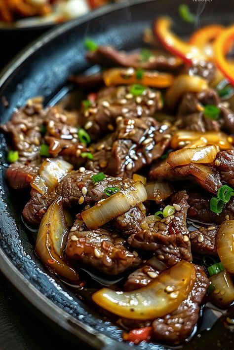 Chinese Pepper Steak With Onions Recipe, Pepper Steak With Onions, Pepper Steak Recipe Easy, Fried Pork Steak, Pepper Steak And Rice, Pepper Steak And Onions, Steak With Onions, Steak Stirfry Recipes, Chinese Pepper Steak